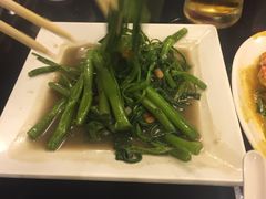 -J Daeng Seafood