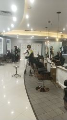 点击看大图 -八佰伴8008星级形象店