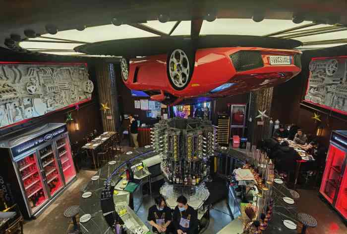 1886汽车餐厅&音乐酒吧(新天地店)-"90气氛组全开的店朱桑一直想去