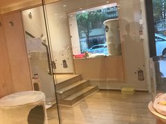 -Pets First伊珊娜洗护·精致美容·家庭式寄养(新会路店)