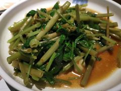 蒜片炒空心菜-南小馆(迪士尼小镇店)