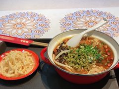 -丽丽三鲜螺蛳粉(田林路店)