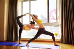 -亚太瑜伽普拉提学院