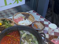 -赵美丽·重庆社区火锅·直营店(火车东站·中豪国际店)