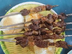 烤肉-恺撒烤包子