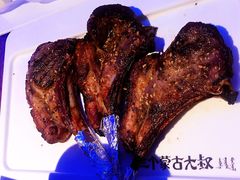 苏尼特金质烤羊排-三个蒙古大叔羊肉串(大宁店)