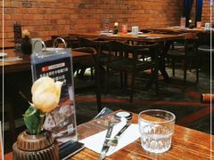 大堂-1886德国汽车餐厅(外滩十六铺码头店)