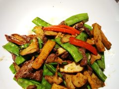 烧汁野菌炒牛柳-六婶西关小厨(光塔路店)