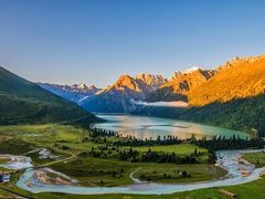 -莲宝叶则景区