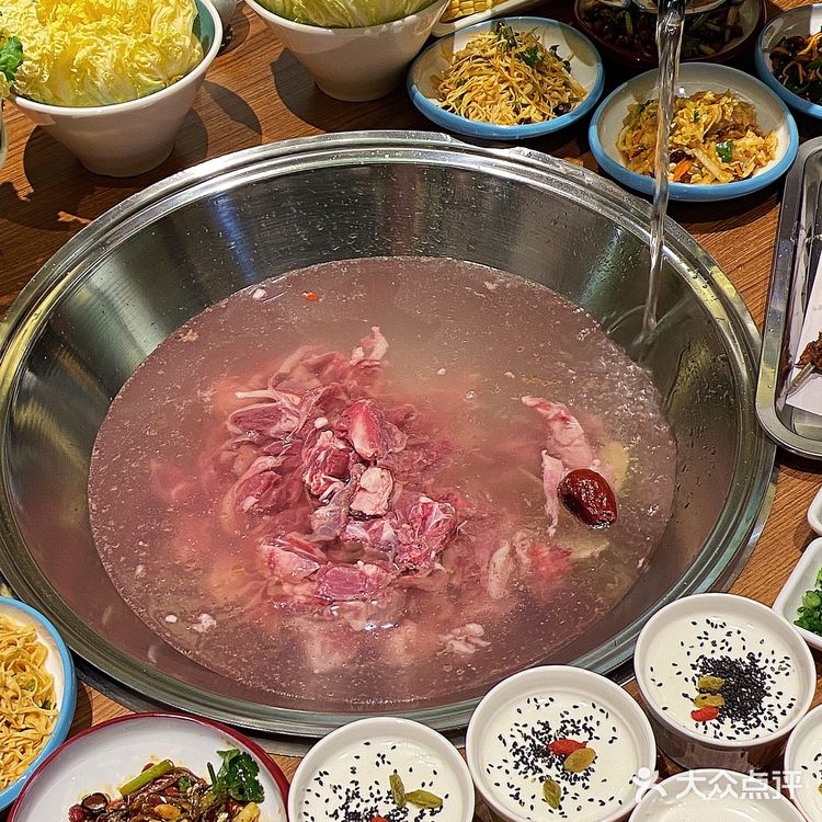 谁懂啊！吃一口就爱上的羊肉火锅终于开到河西了