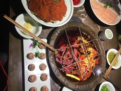 -红九格老火锅(三峡广场店)