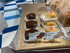-85度C(生甜甜圈研究工坊·上海平凉店)