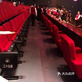 到的晚了只有后排座位 小孩看不见那么远