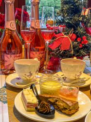 -雪中彩影婚纱摄影·微光艺术中心