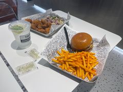 -TRIPS BURGER(大钟寺店)