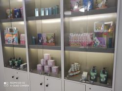 -咪咪专业脱毛连锁机构