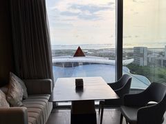 -深圳国际会展中心希尔顿酒店(前海华发冰雪世界店)