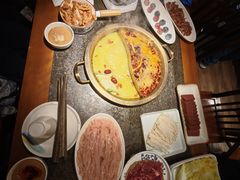 -小天鹅火锅·一线江景洪鼎旗舰店(洪崖洞店)