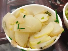 煮白萝卜-牛一嘴·兰州牛肉面·大盘鸡(财富中心店)