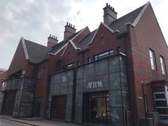 -钟书阁(松江泰晤士小镇店)