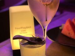 -FOUR PLAY BAR