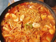 泡菜芝士年糕拉面土豪锅-京玉菲饭店(李村店)