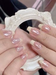 -芊屿芊浔美甲