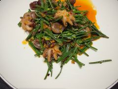 韭菜苔炒望海潮-大董(深圳湾万象城店)
