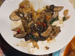 -乡村馕坑肉·烧烤·新疆菜·本地人更爱吃(阿勒泰首店)