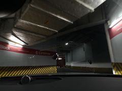 -徐汇日月光地下停车场