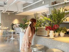-洪小鹏生活美学馆(领SHOW天地店)