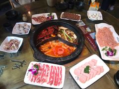 -老房老舍重庆火锅(假日城市店)