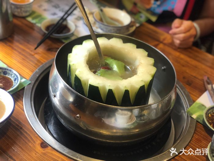 色乡味·网红冬瓜盅火锅(北京路店)冬瓜盅锅底图片 - 第24张