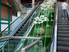 -燕莎奥特莱斯购物中心