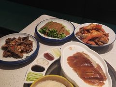 -三人行骨头王火锅(长寿店)