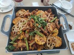 招牌悦蓉牛蛙干锅-精悦蓉(松江万达广场店)
