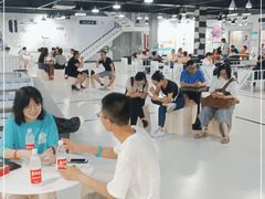 -极限PLAY运动娱乐新世界·团建派对潮玩休闲馆·室内蹦极高空游乐园