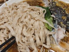 剁椒鱼头加手擀面-庐州太太(南七里店)