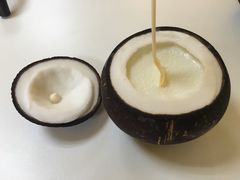 -志龙皇冠吃货椰子铺