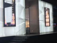 门面-BLACKSWAN黑天鹅(环球店)