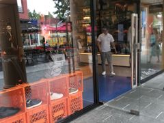 -COACH蔻驰(赛特奥特莱斯店)