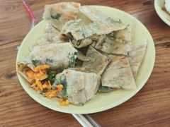 葱花饼-丁红照水煎包胡辣汤