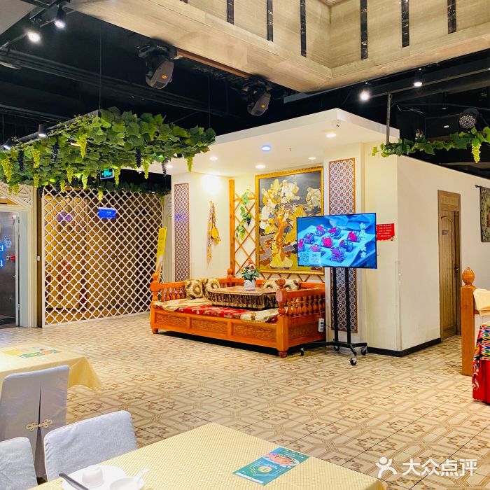 巴扎美食·新疆菜·西域歌舞表演餐厅(新疆大厦店)图片