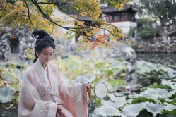 -一揽芳华汉服旗袍体验馆(拙政园店)