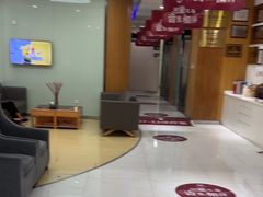 -雅悦齿科(顾村公园店)