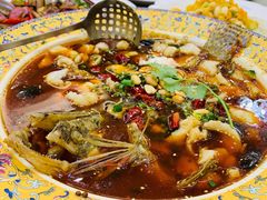 水煮鲈鱼-轩记海鲜餐厅·四十五年老字号·经典粤菜(西区彩虹店)