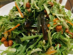 苦苣皮蛋花生米-锅贴王海鲜小馆