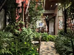 -Cuc Gach Quan Restaurant