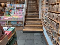 -猫的天空之城概念书店(苏州平江店)