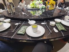 -河畔春天时尚餐厅